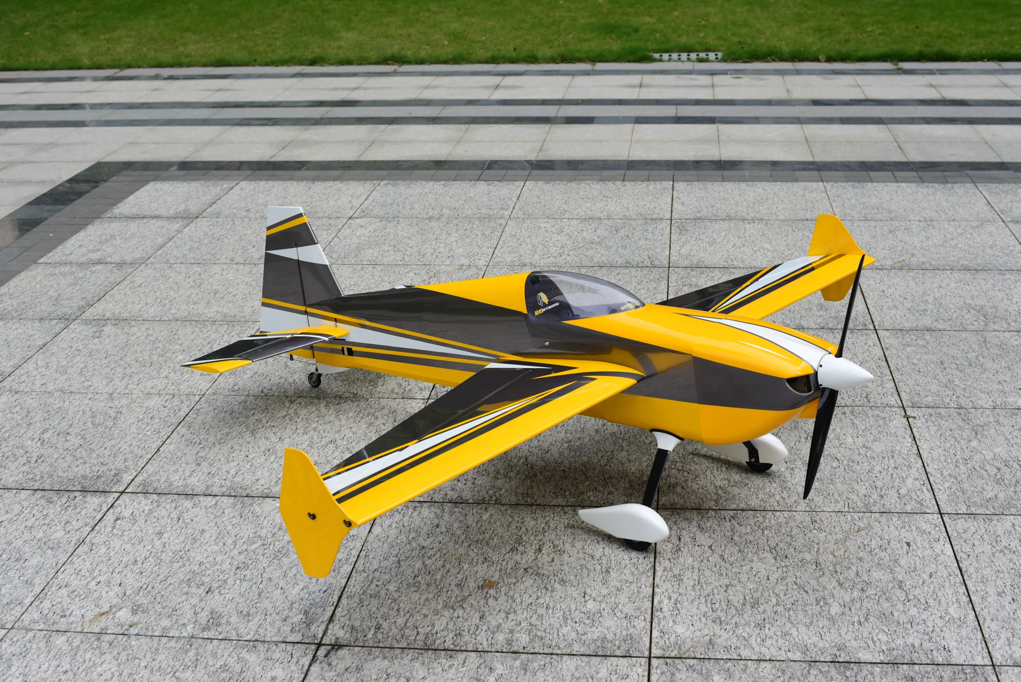 SW - 74" Edge - Grey/Yellow (F) - ARF - Image 7