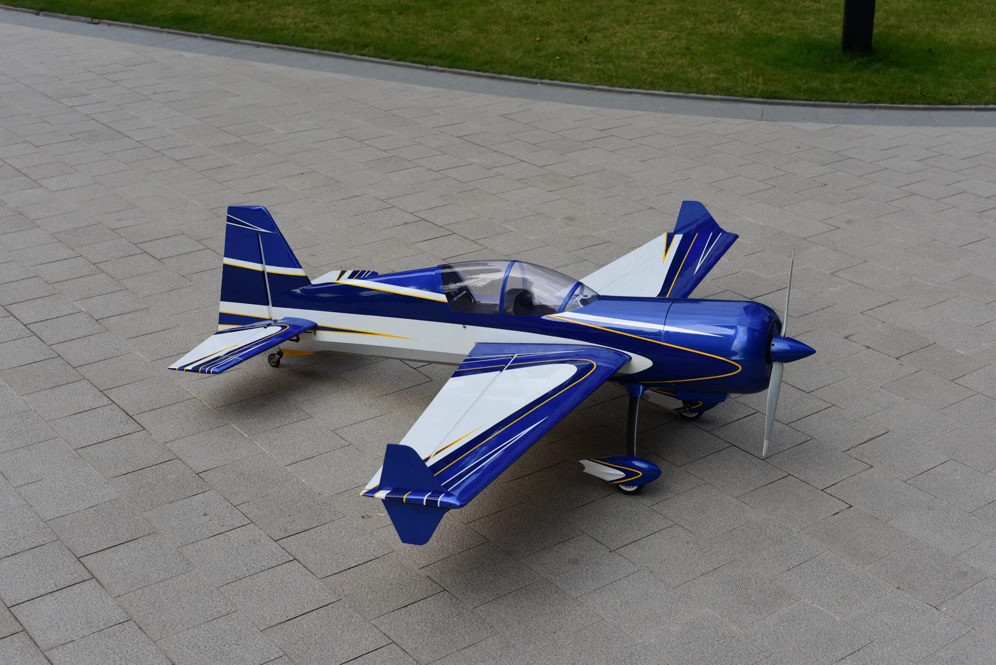 SW - 74" Yak 54 - White/Blue (A) - ARF - Image 4